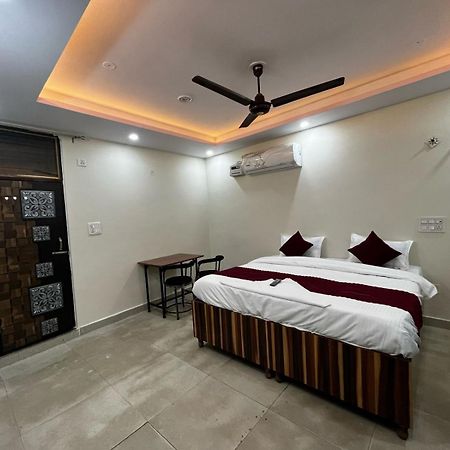 Hotel The Tree House Nueva Delhi Exterior foto